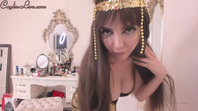 Ma tenue de reine sexy - Calinlive